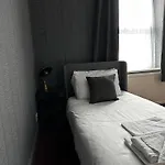Hotel The Derby