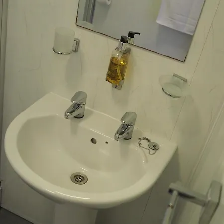 ホテル The Derby 2*